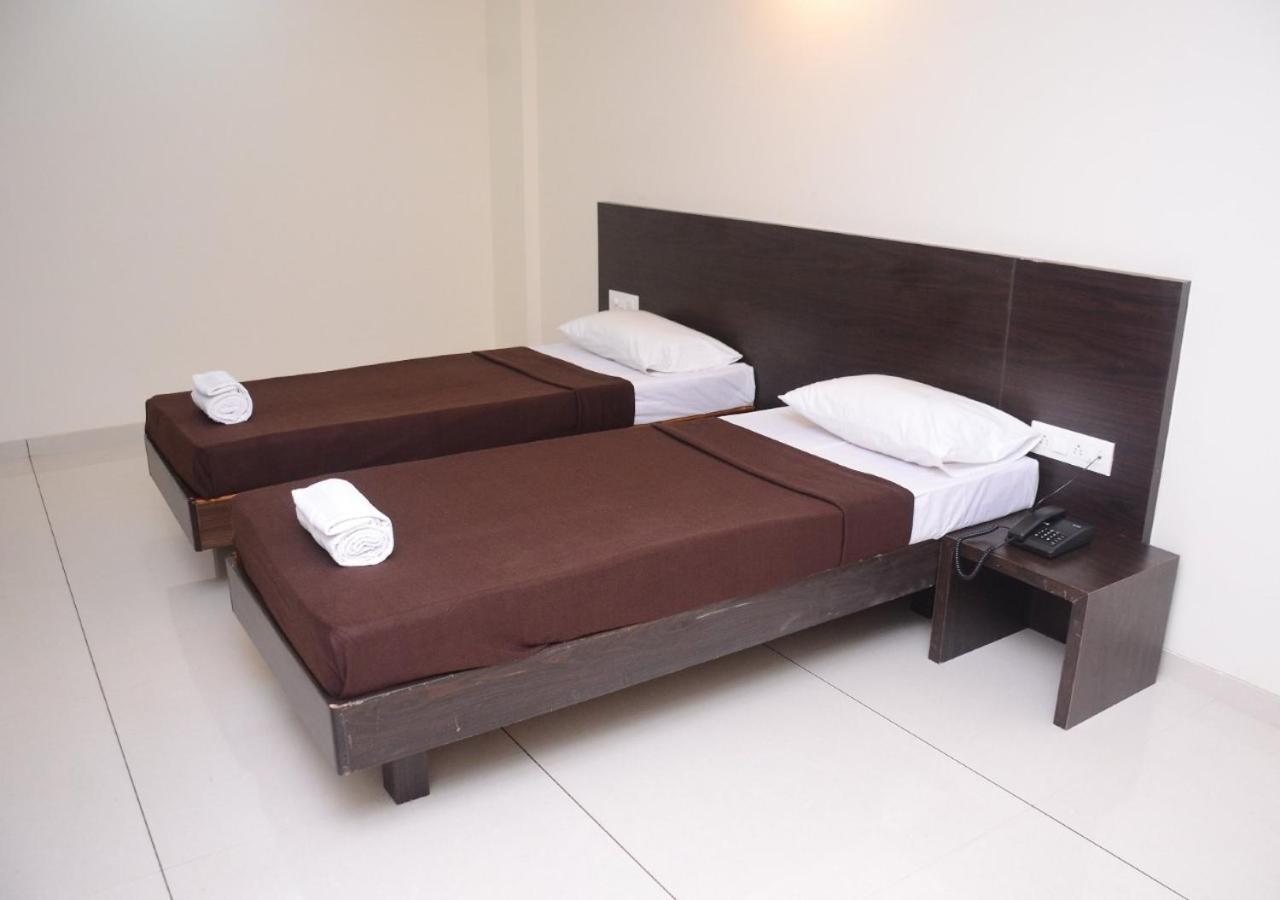 The Hotel Relax Kankavli Kankavali Екстериор снимка